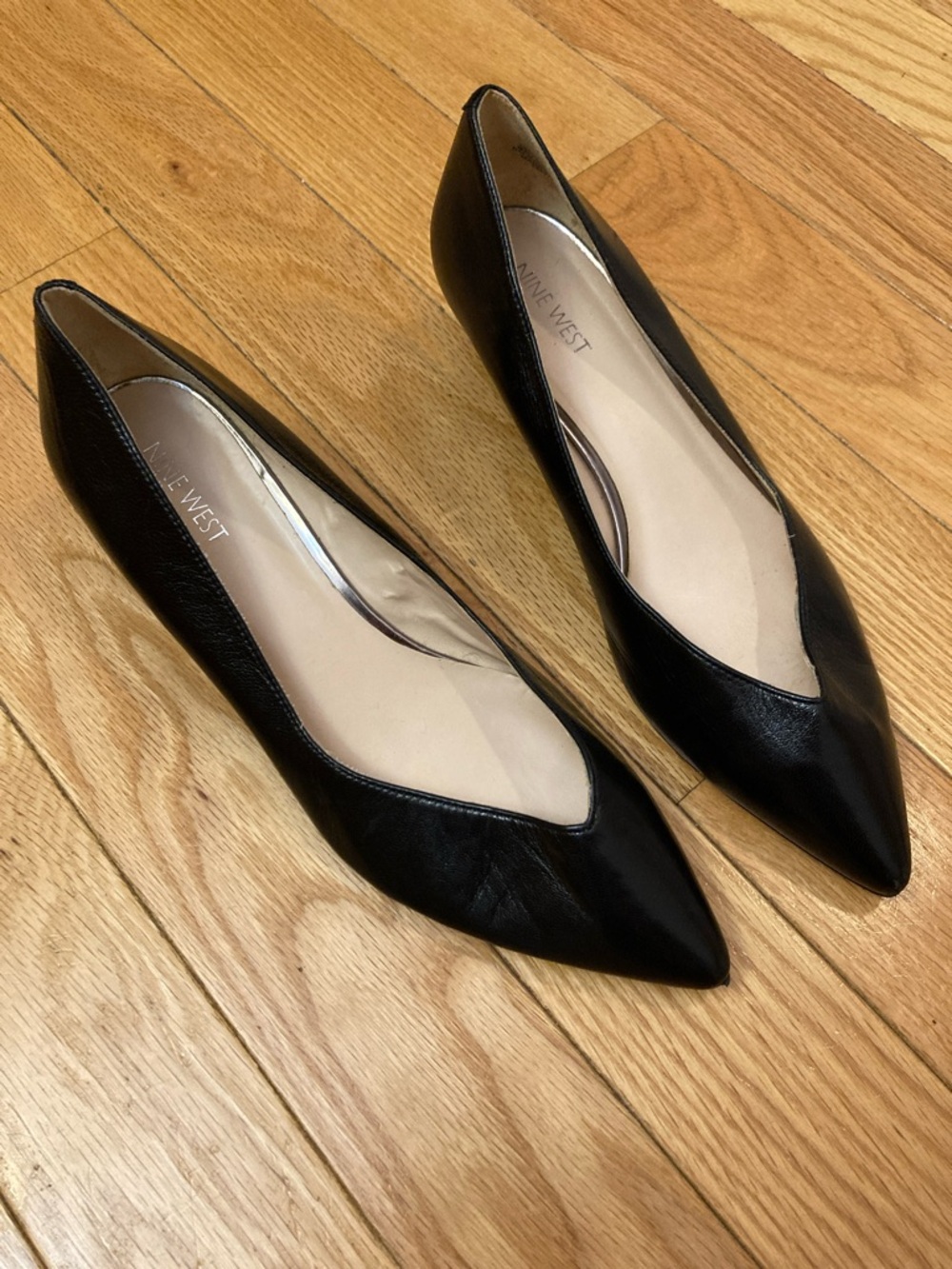 Nine West Elenta Black Leather Pointed-Toe Wedge Pump